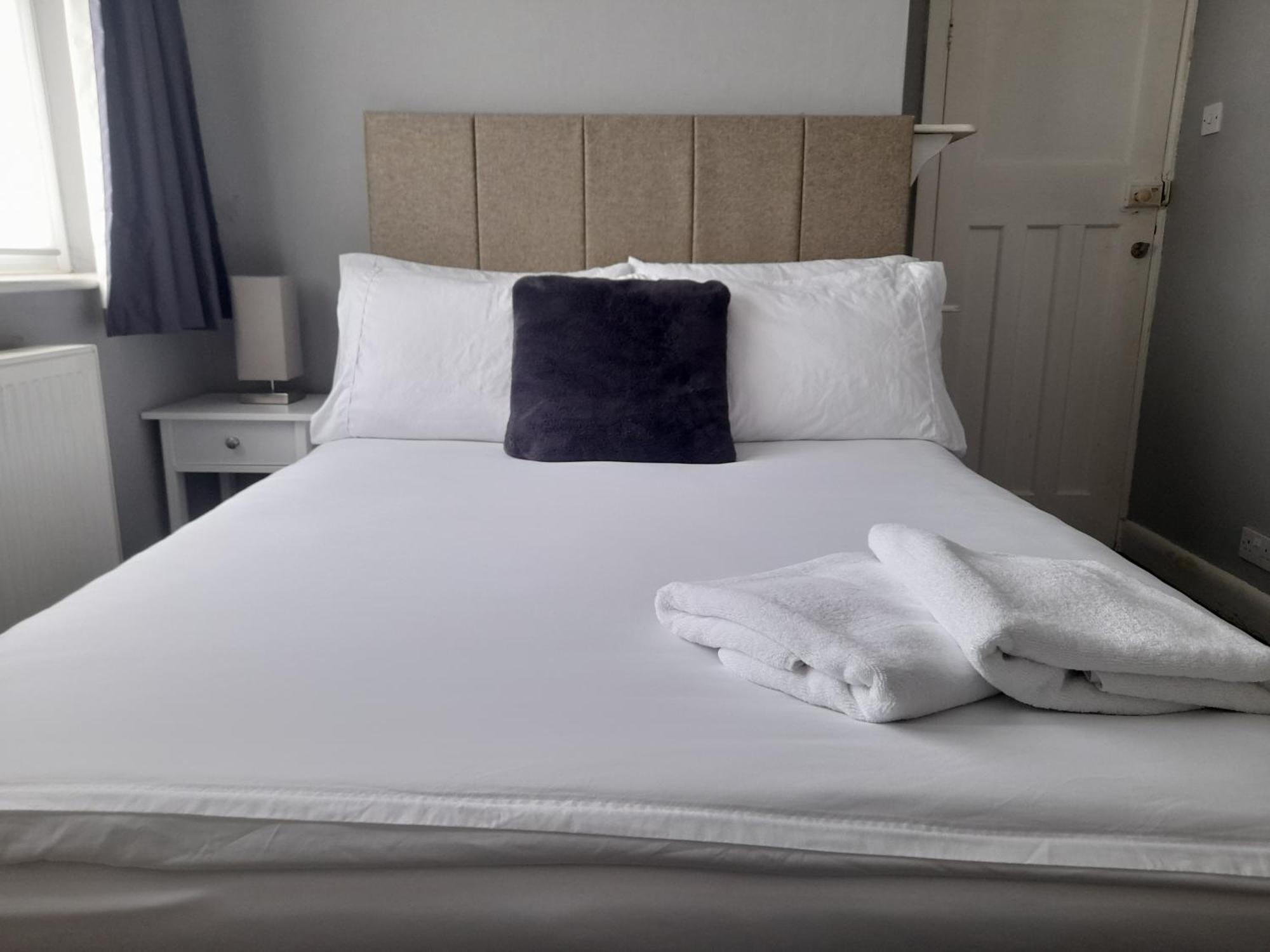 הוילה Bright 4-Bed House 15 Min To Manchester Centre מראה חיצוני תמונה