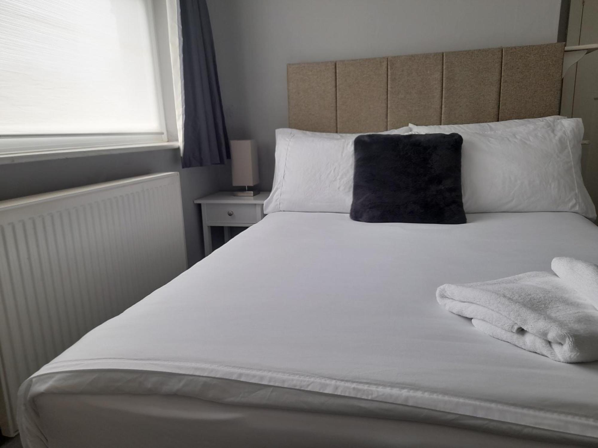 הוילה Bright 4-Bed House 15 Min To Manchester Centre מראה חיצוני תמונה