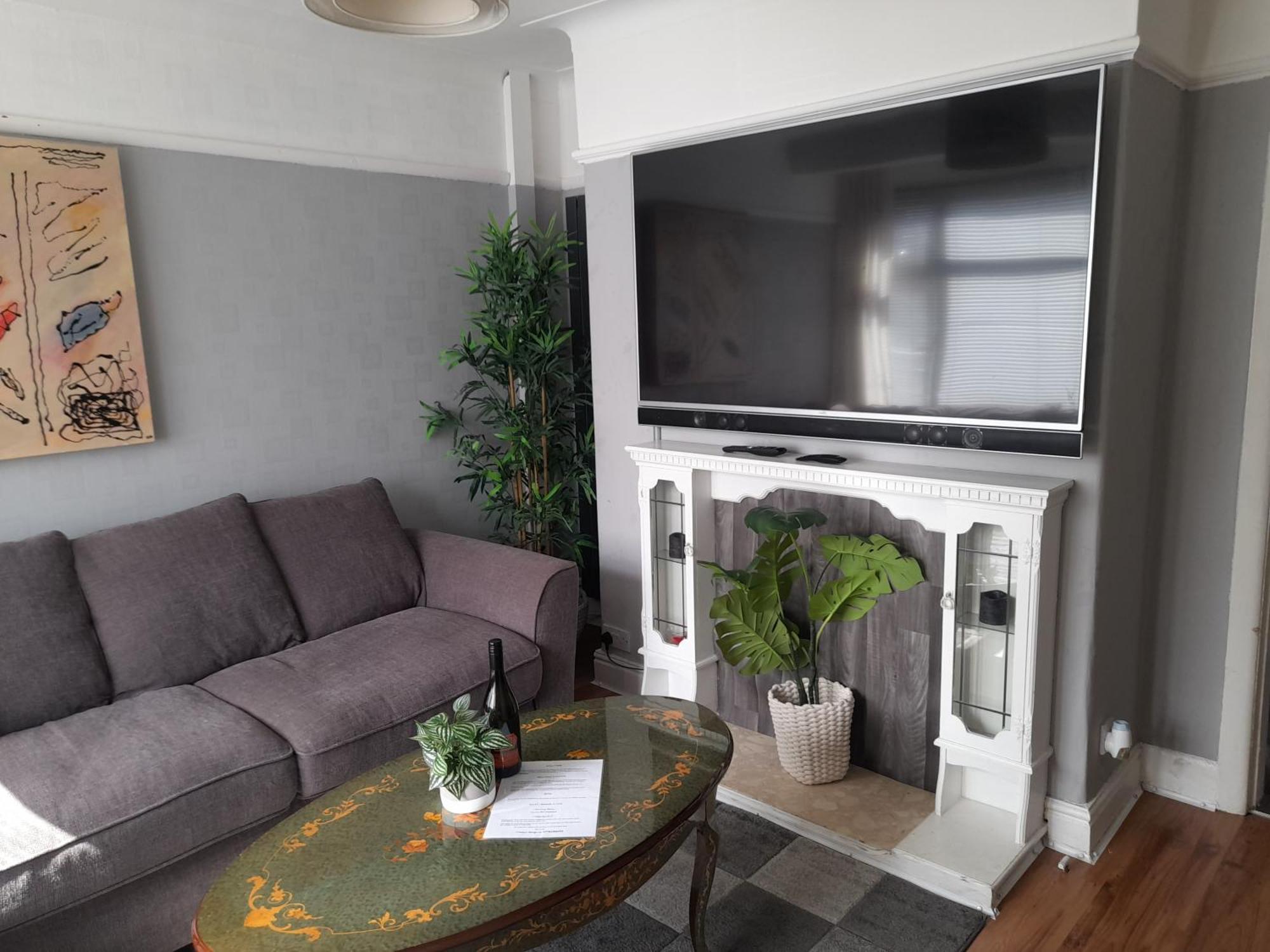 הוילה Bright 4-Bed House 15 Min To Manchester Centre מראה חיצוני תמונה
